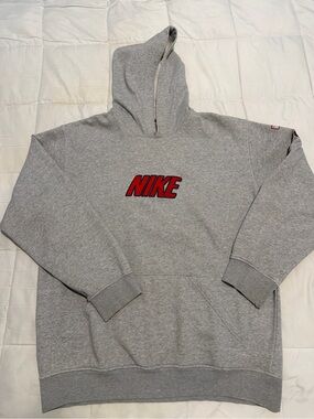 Nike Patch Sweatshirt